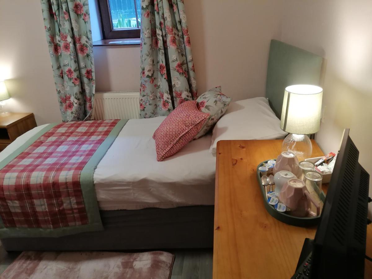Stag Coach House Hotel Carmel ภายนอก รูปภาพ