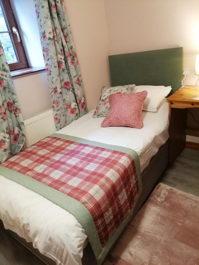 Stag Coach House Hotel Carmel ภายนอก รูปภาพ