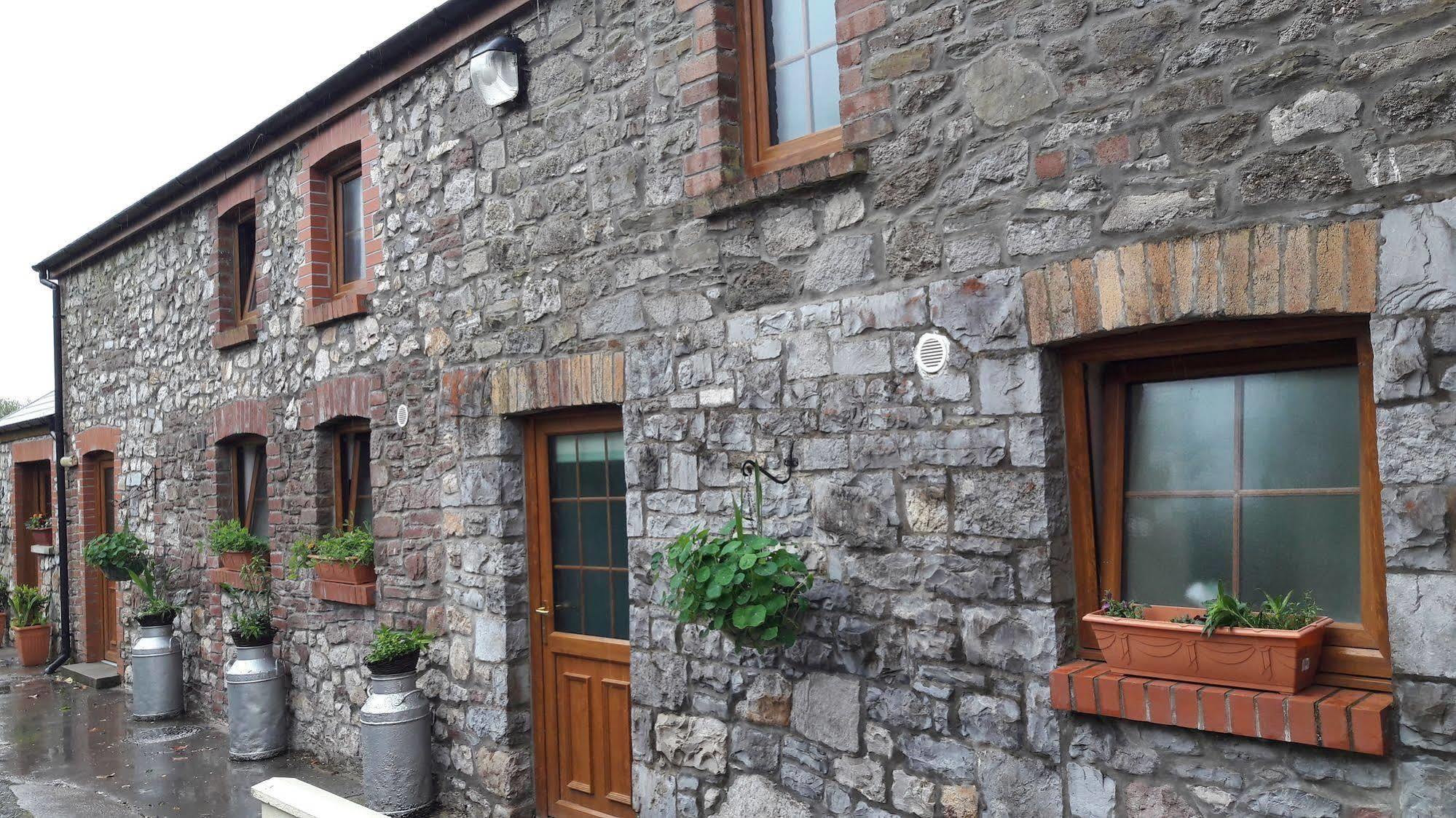 Stag Coach House Hotel Carmel ภายนอก รูปภาพ