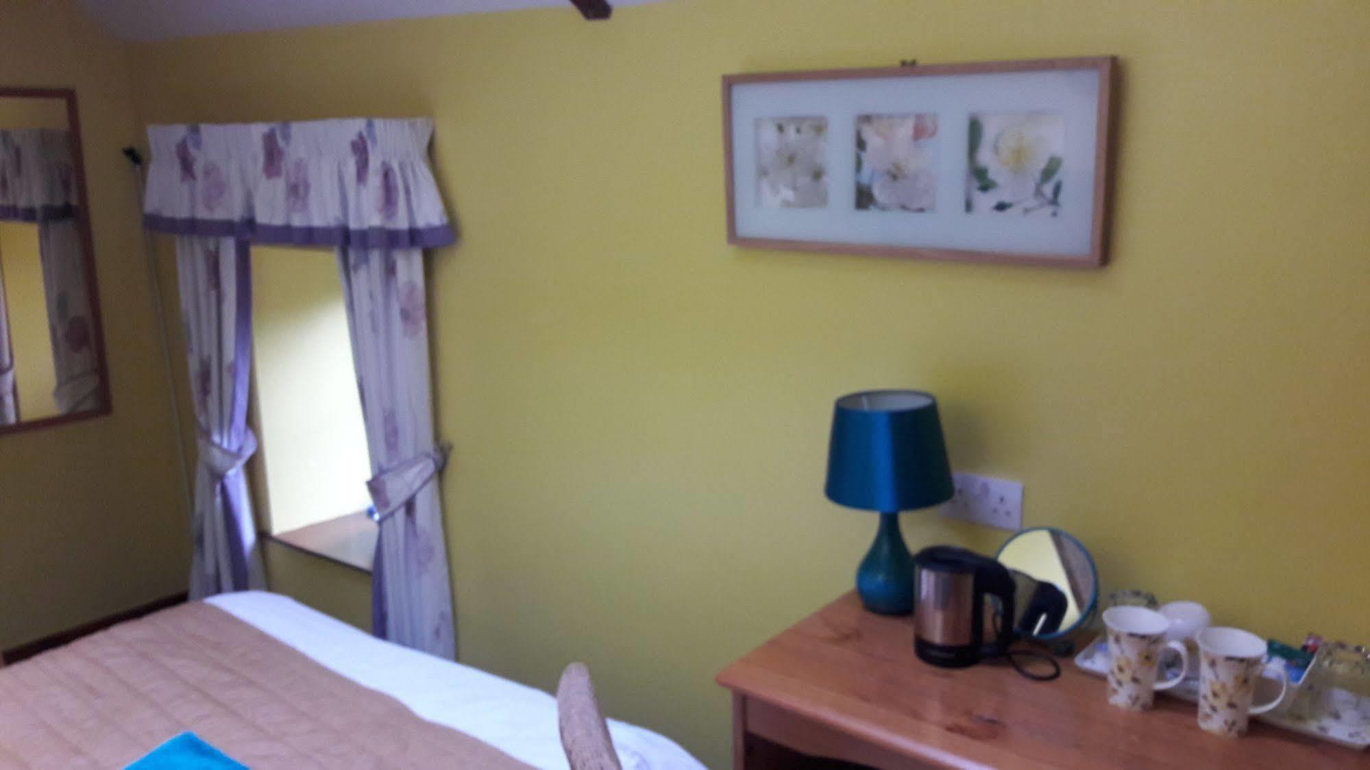 Stag Coach House Hotel Carmel ภายนอก รูปภาพ